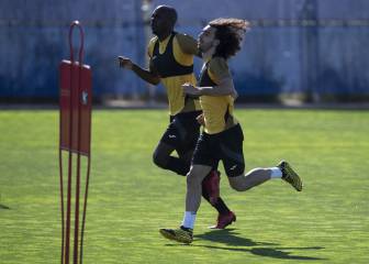 Retener a Cucurella, un reto muy complicado