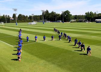El Chelsea posa formando una H de humano
