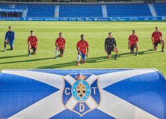 El Tenerife dice 'No al Racismo'