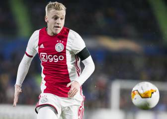 El Ajax baja el precio a Van de Beek