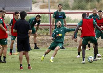 Pacheta perfila la estrategia para el regreso del Elche