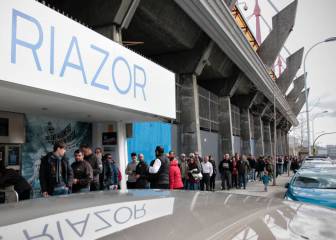 La afición del Depor, pendiente de la Junta y de los abonos