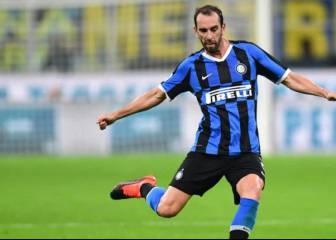 El Lyon explora el fichaje de Diego Godín