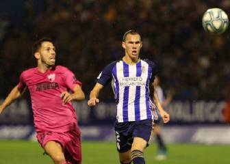 La Ponferradina se examina ante el Elche en el Toralín apagado