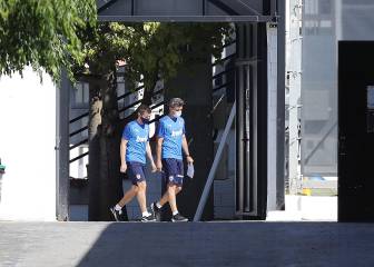 El Valencia baja el ritmo y se entrena sin Gayà ni Paulista