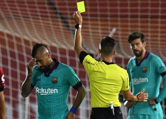 Suárez, Vidal y Umtiti están a una tarjeta de la sanción