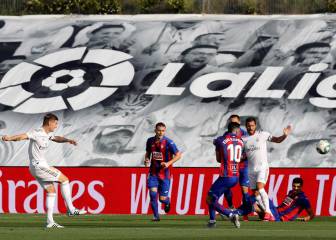 Kroos pasa al ataque