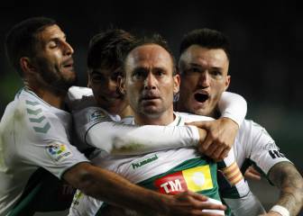 Nino, el 'abuelo' del gol, hace historia