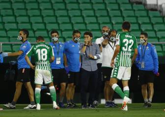 Soldado acorrala a Rubi