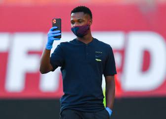 Ansu Fati recupera la titularidad cuatro meses después