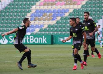 Extremadura y Albacete se miden en un duelo por la permanencia