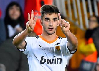 Ferran Torres pasa revista