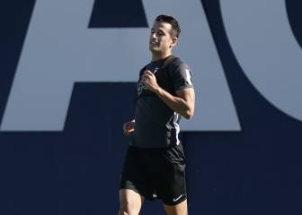 Luis Hernández mejora, pero está casi descartado