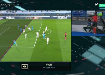 La jugada del gol anulado a Rodrigo por fuera de juego