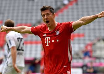 Lewandowski vuela hacia la Bota de Oro con otro doblete