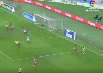 ¡Lo que se ha llevado el Barça! Pedri hace la jugada del año en la Liga SmartBank