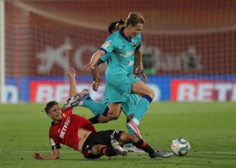 De Jong muestra un aparatoso vendaje en su pierna derecha