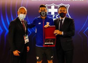 El Barça homenajea a Aduriz