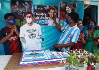 Tarta en honor de Messi en la India por su cumpleaños