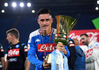 Callejón se queda en Nápoles: jugará gratis en julio y agosto