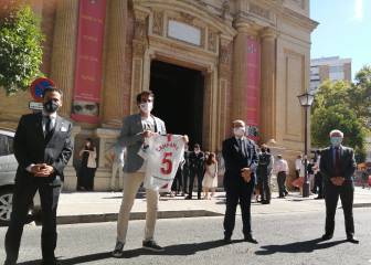 El Sevilla, presente en la misa en recuerdo a Campanal
