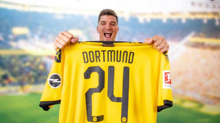 El Dortmund recula con Meunier unos días después de ficharle
