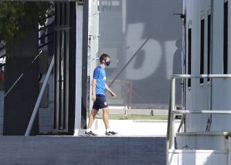 Distancia social entre Celades y la plantilla en el entrenamiento