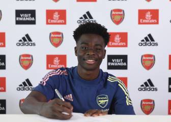 El Arsenal blinda a Saka
