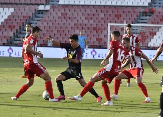 El Almería se reengancha al ascenso con un gol en el 90'