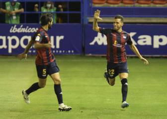 El Extremadura gana en casa y sentencia el descenso de Racing