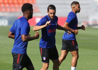 Simeone, con todo su ataque; Hermoso trabajó al margen