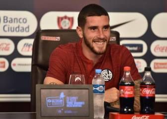 El Sevilla sigue la pista del mejor central de Holanda