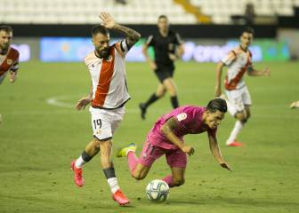 El Rayo se apaga tras el descanso y sigue a las puertas del playoff