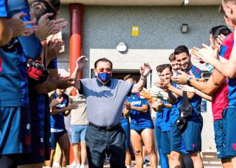 Paco López toca la fibra al grupo con el regreso de Paco Fenollosa