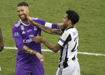 Alves se autoinvita a la polémica y opina del pisotón de Ramos