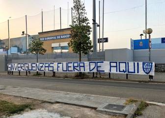 La peña Juvenil protesta: 