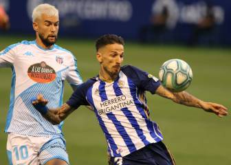 Manu Barreiro da esperanza al Lugo y mete en un lío a la Ponferradina