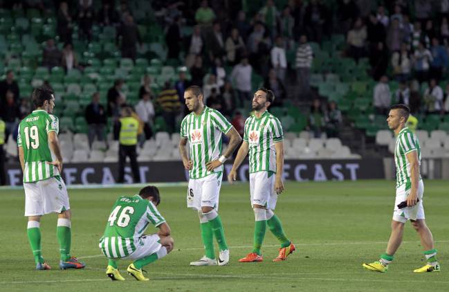 El Betis descendió a Segunda División el año que jugó Europa League.
