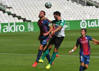 Un Racing descendido aplasta los planes del Huesca