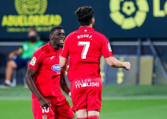 El Fuenlabrada agua la fiesta del Cádiz en el Carranza