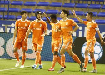 El Oviedo acaricia la salvación a costa del Zaragoza