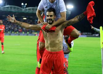 Vizcaíno anuncia que Negredo es el primer fichaje para Primera