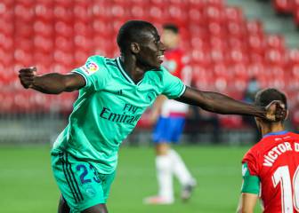 El Madrid sale de Granada con medio título