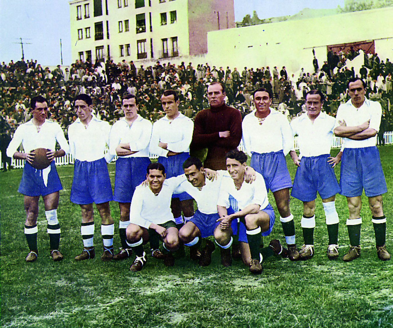 2.- 1932-33.- Segunda Liga. Retiene el título