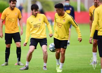 Triste despedida en El Molinón donde el Huesca busca el título