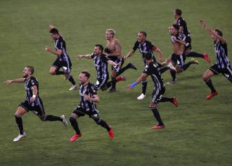 Más de 100 personas celebran el ascenso del Cartagena a Segunda