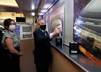 Isabel Díaz Ayuso visita las obras del Santiago Bernabéu