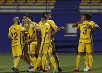El Alcorcón vence a un Girona con la mente en el playoff
