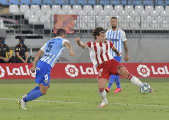 El Almería pierde la tercera plaza ante un buen Málaga