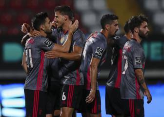 El Benfica gana al colista (0-4) y el Sporting no pasa del empate